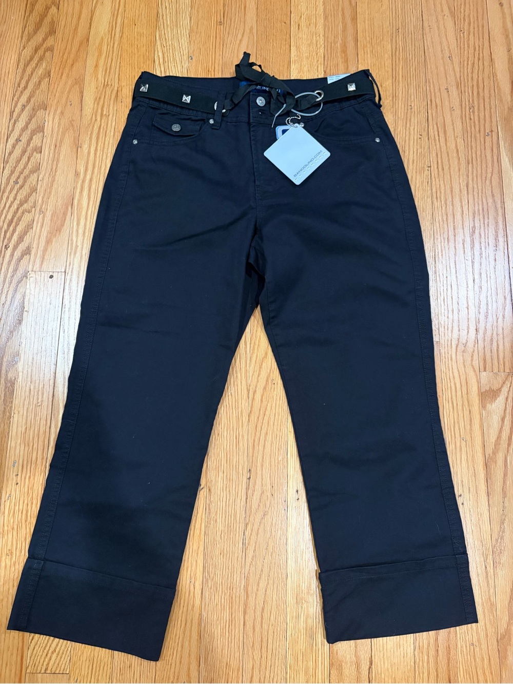 NWT Black Bandolinoblu Capris with belt